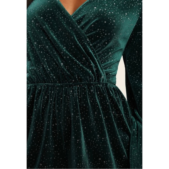 LuLu’s green romper - Picture 5 of 5